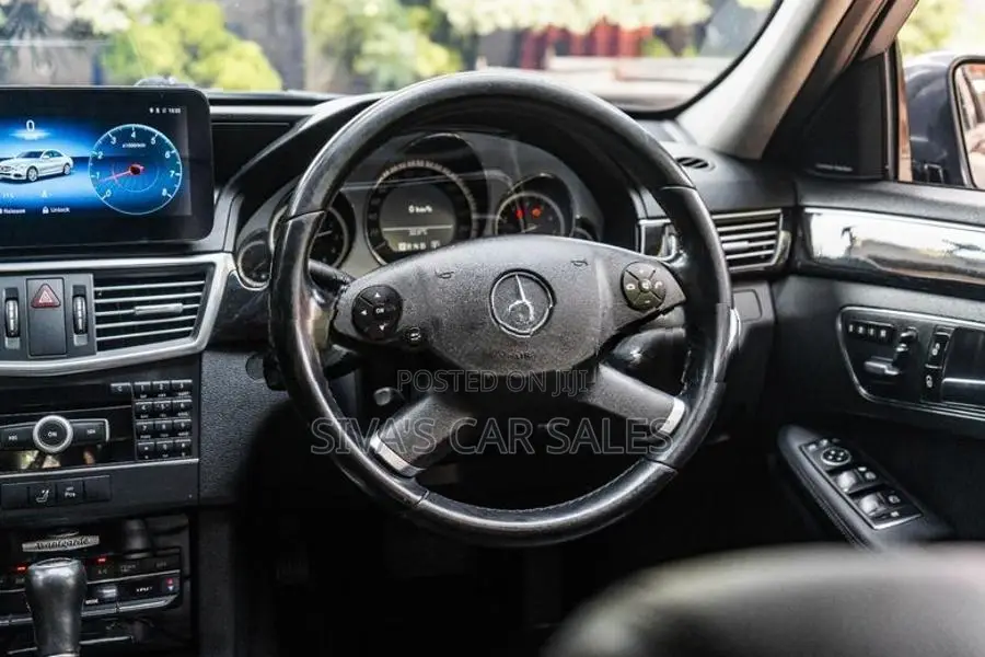 Mercedes Benz E200 2011