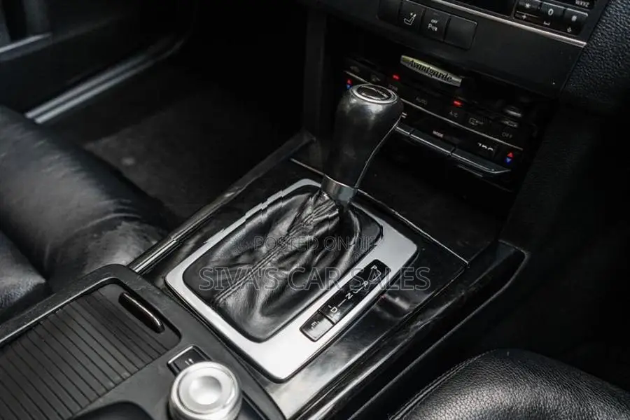 Mercedes Benz E200 2011
