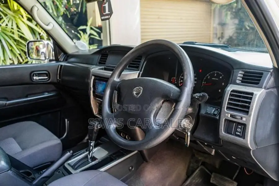 Nissan Patrol 2013