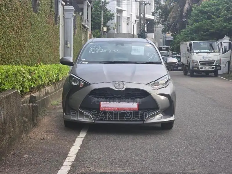 Toyota Yaris X 2023