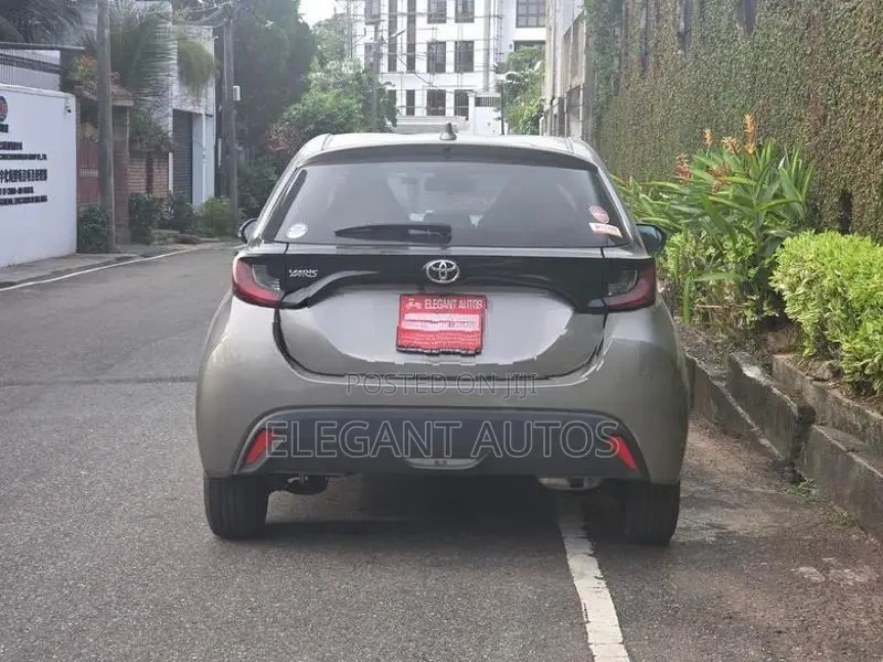 Toyota Yaris X 2023