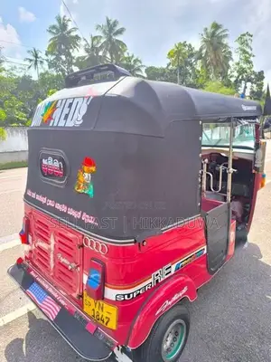 Bajaj RE 2011