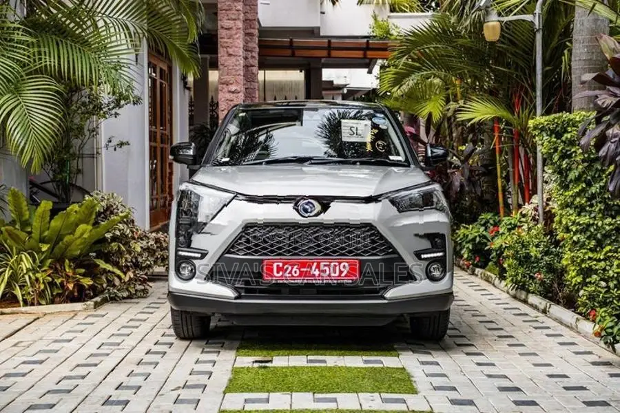 Toyota Raize Z 1.2L Hybrid BSM 2026