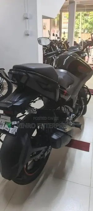 Hero Hunk 160R 2026