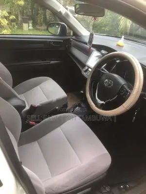 Toyota Axio 2015
