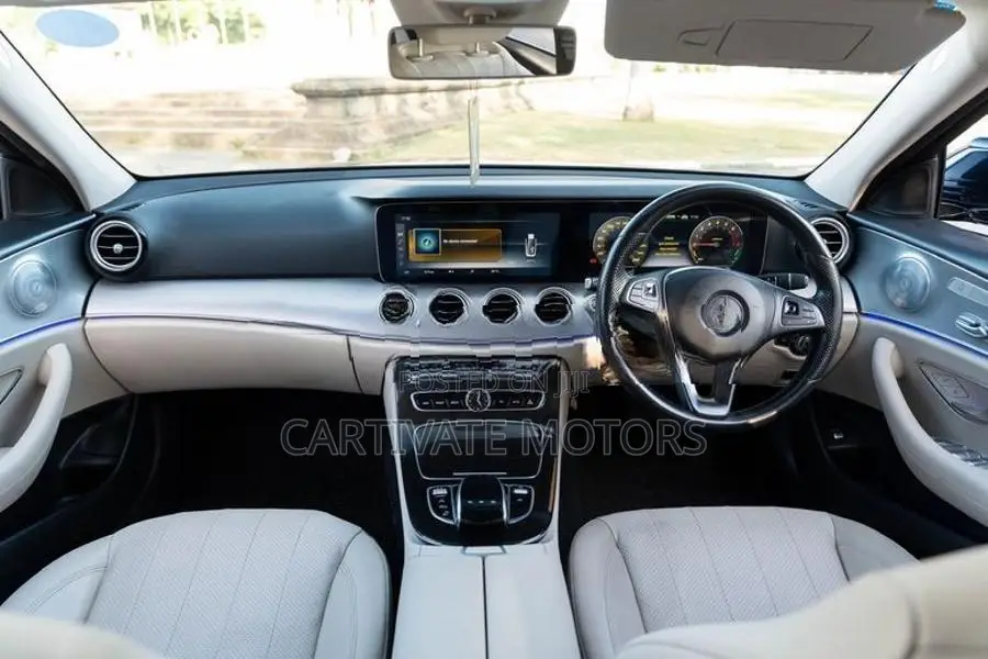 Mercedes Benz E350 AMG PREMIUM PLUS 2017