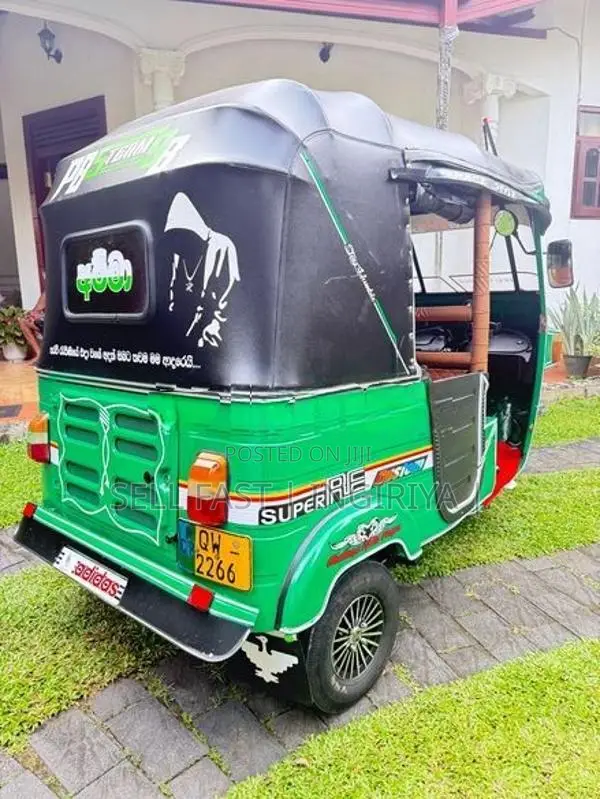 Bajaj RE Three Wheeler 2010
