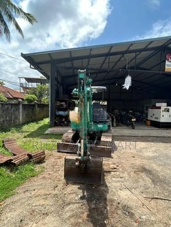 KOMATSU PC 40 MR EXCAVATOR