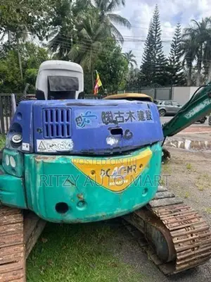 KOMATSU PC 40 MR EXCAVATOR
