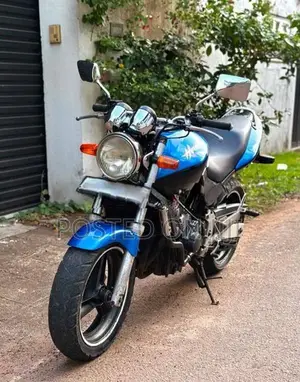 Honda Hornet 2020
