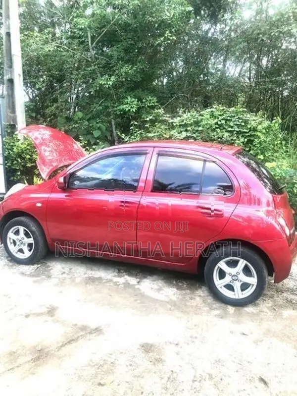 Nissan March 2010