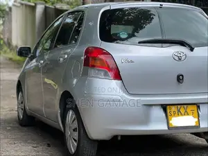 Toyota Vitz 2010