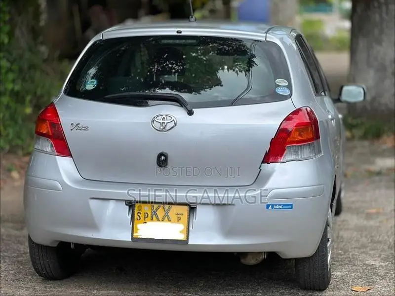Toyota Vitz 2010