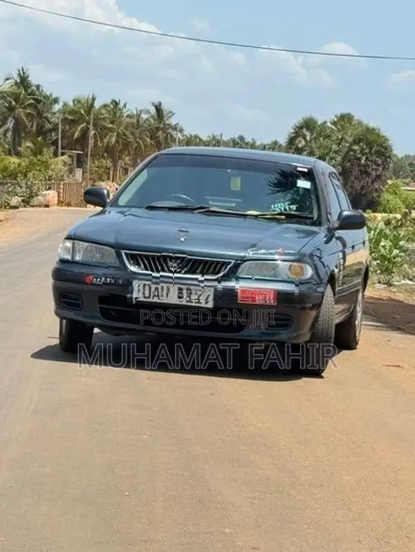 Nissan Sunny 2004
