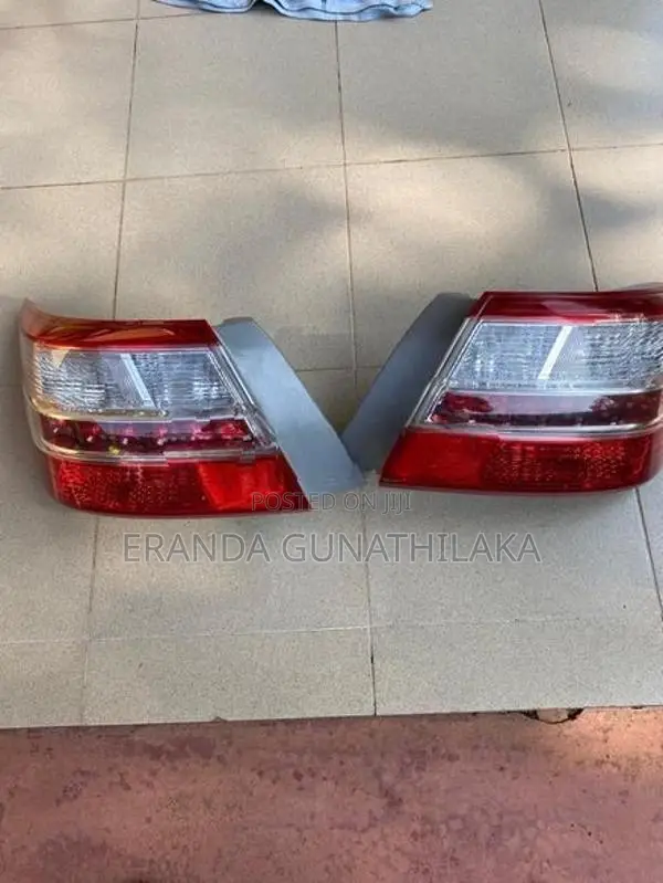 Premio tail light
