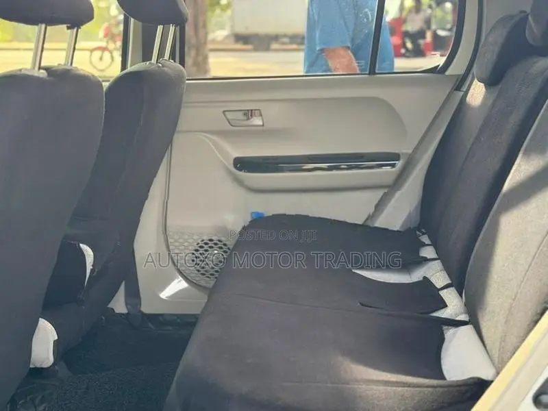 Toyota Passo safety push start 2018