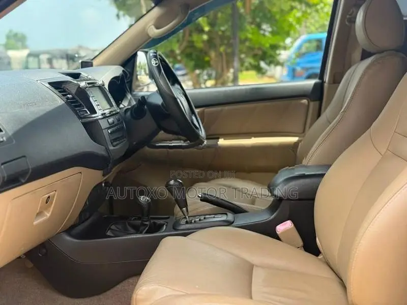 Toyota Fortuner 2013