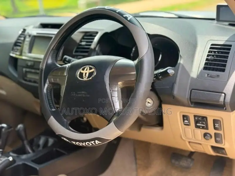 Toyota Fortuner 2013