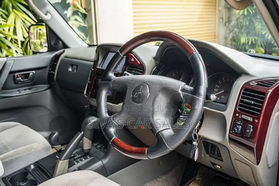 Mitsubishi Montero GDI Exceed 2000