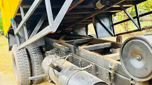 Ashok Leyland Comet Tipper 1613 2011