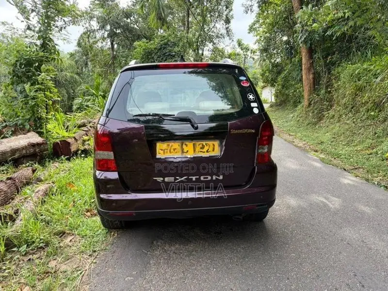 Micro Rexton Ssangyong 2012