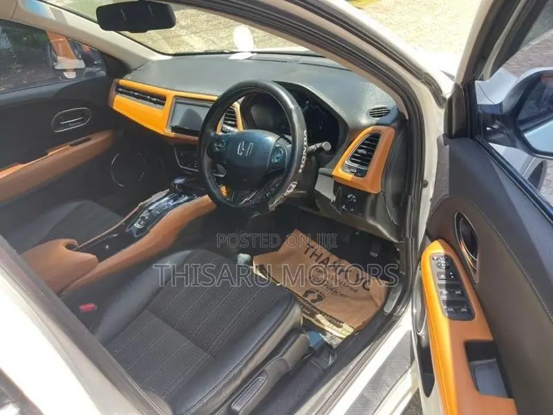 Honda Vezel Z ORANE PACK HIGHST 2014