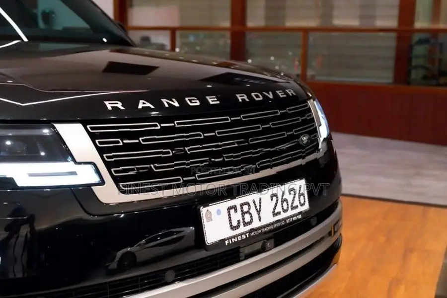 Land Rover Range LWB Registered 2025