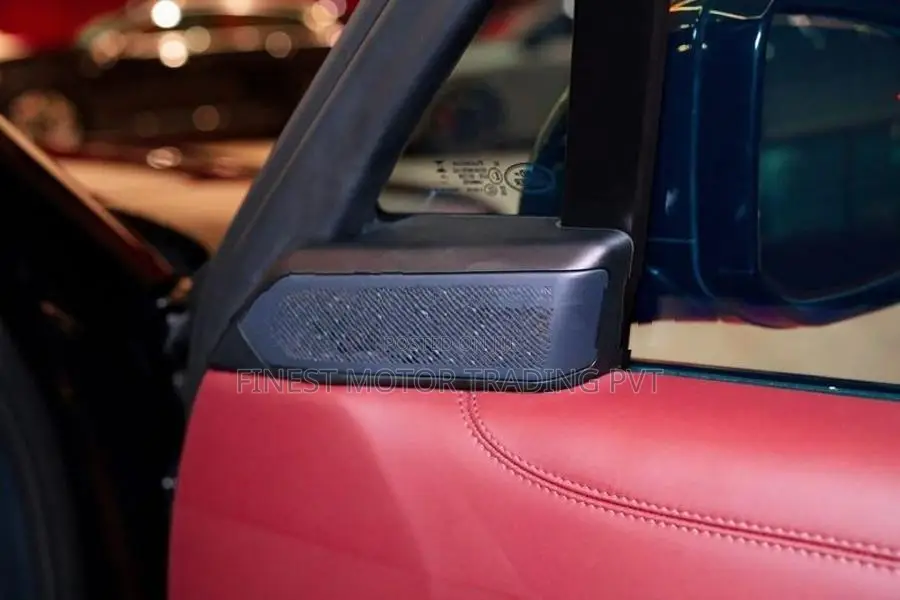 Land Rover Range LWB Registered 2025