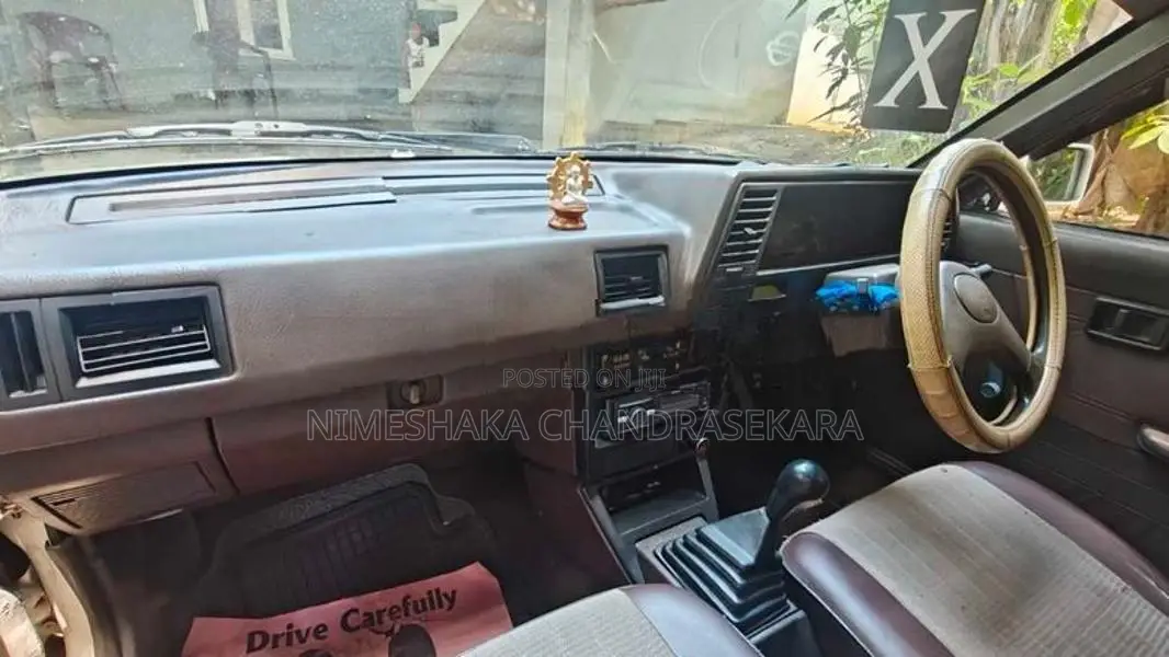Nissan Sunny Trad 1989