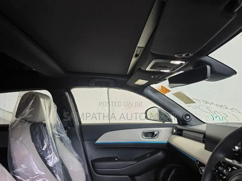 Honda Vezel Z PLAY MOON ROOF 2026