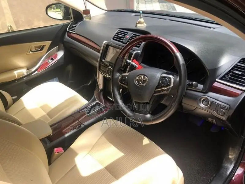Toyota Premio 2016