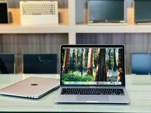 Apple MacBook Air M1 Chip 8GB RAM 256GB SSD