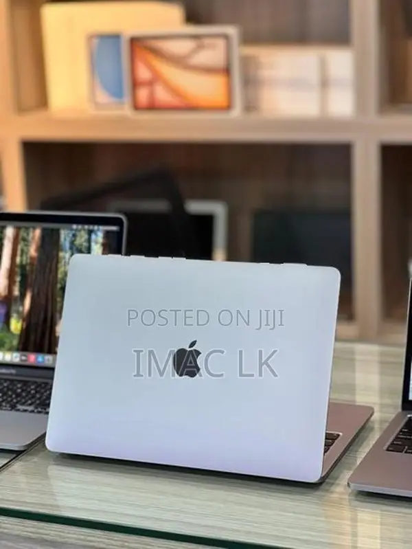 Apple MacBook Air M1 Chip 8GB RAM 256GB SSD