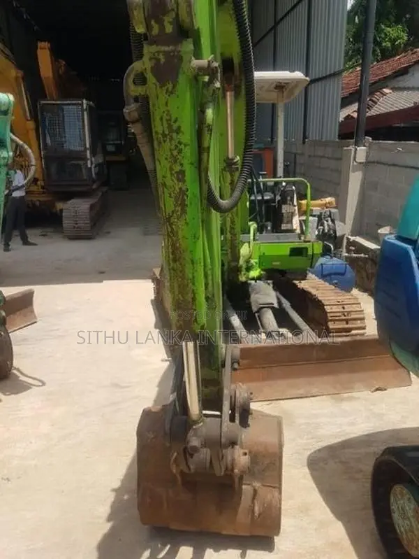 Mitsubishi MM Evcavator