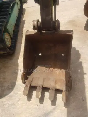 Mitsubishi MM Evcavator