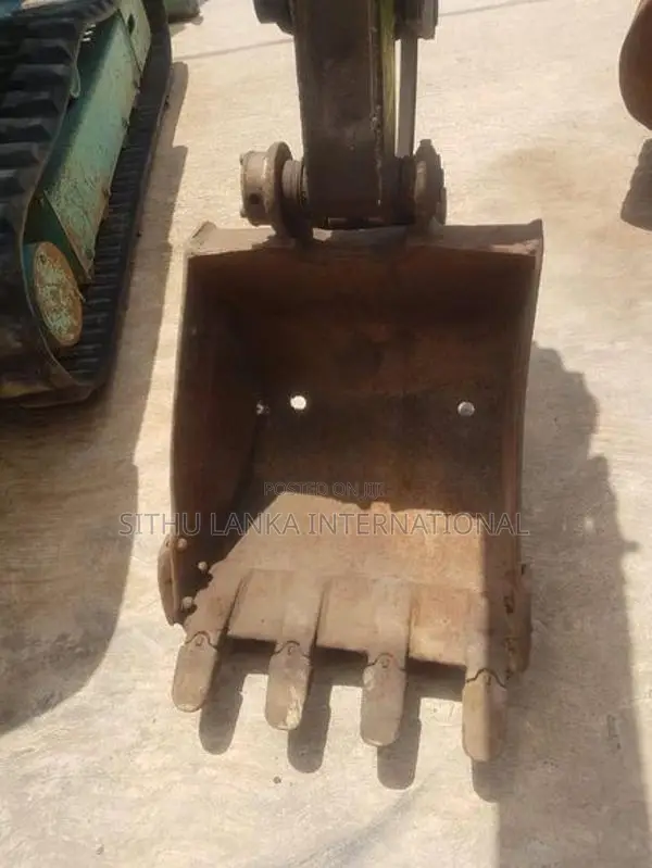 Mitsubishi MM Evcavator