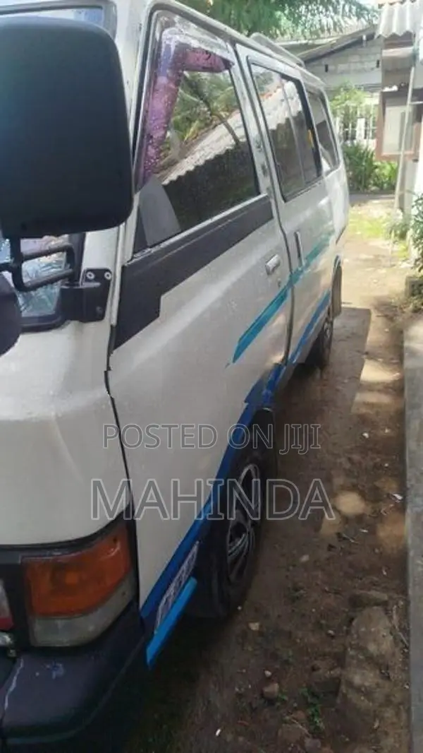Nissan Vanette 1983