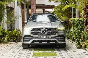 Mercedes Benz GLE 300D AMG Premium Plus 2019