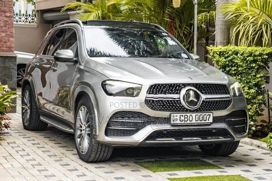 Mercedes Benz GLE 300D AMG Premium Plus 2019