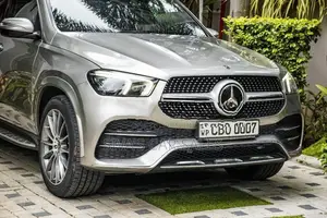 Mercedes Benz GLE 300D AMG Premium Plus 2019