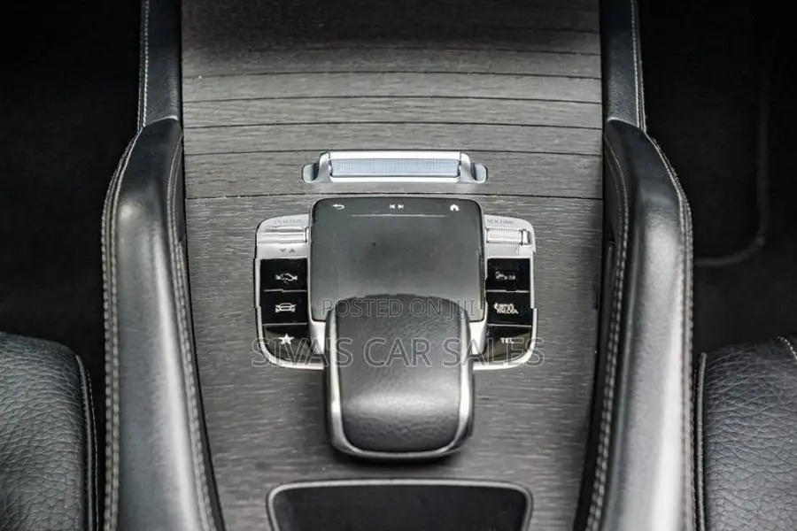 Mercedes Benz GLE 300D AMG Premium Plus 2019