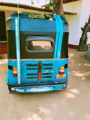 Bajaj RE 2002