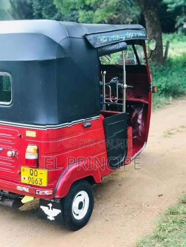 Bajaj RE 2008