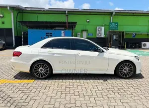 Mercedes Benz E300 AMG 2015