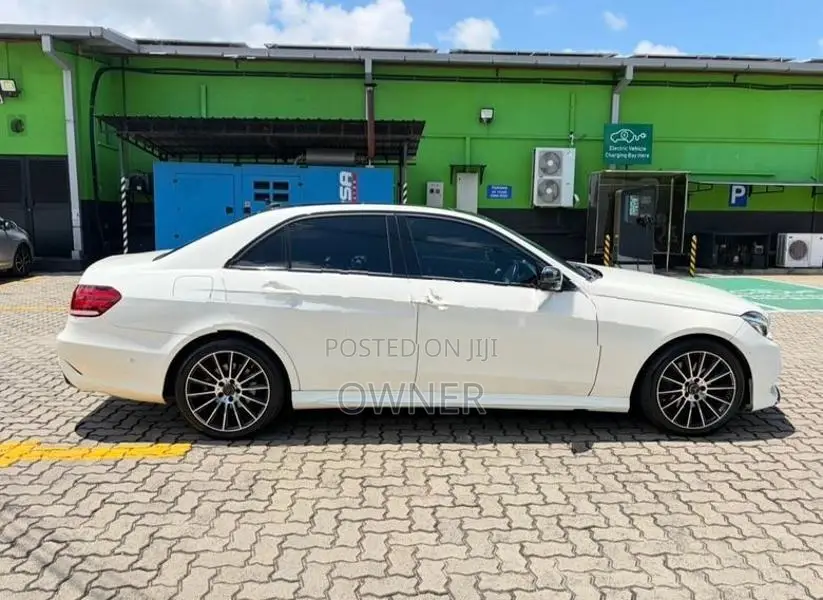 Mercedes Benz E300 AMG 2015