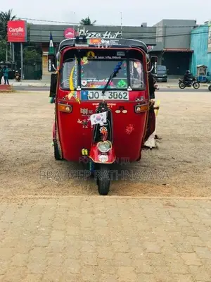 Bajaj RE 2005
