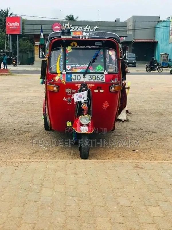 Bajaj RE 2005