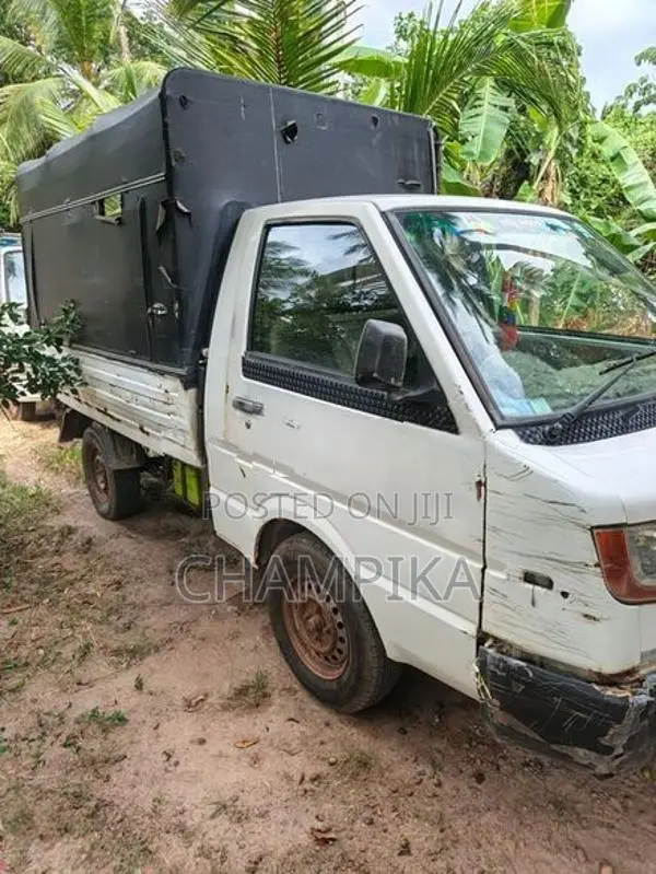 Ashok Leyland Comet 2015