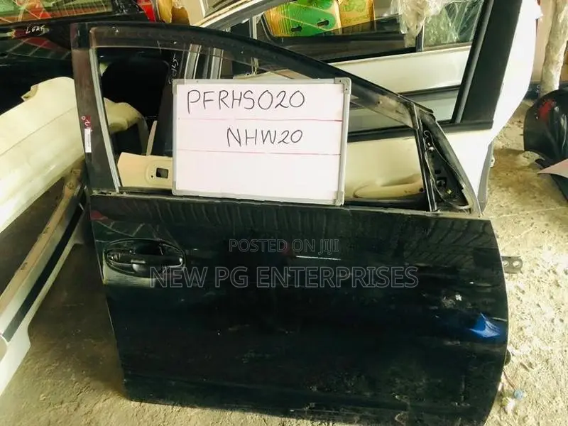 Toyota Prius NHW20 Door Front RHS Panel