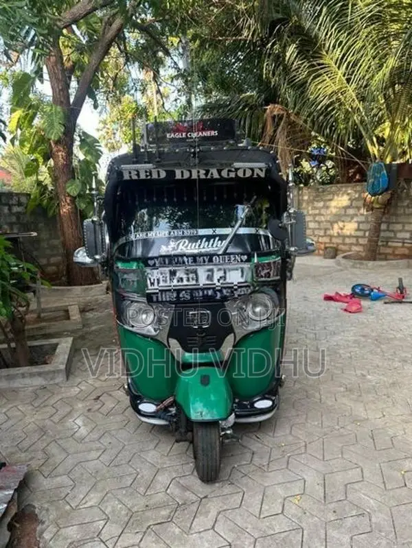 Bajaj RE Three Wheeler 2016